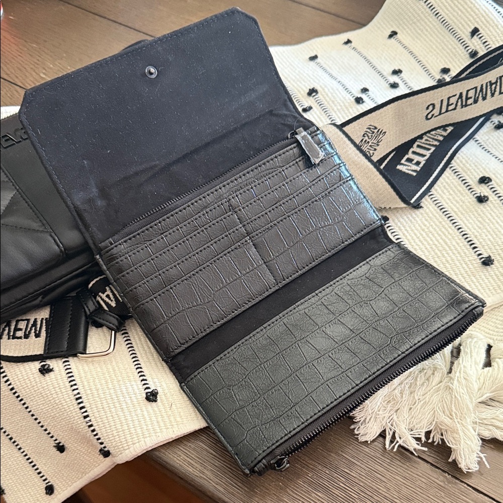 Steve Madden Black Quilted Crossbody Bag with Wallet - Picture 5 of 5